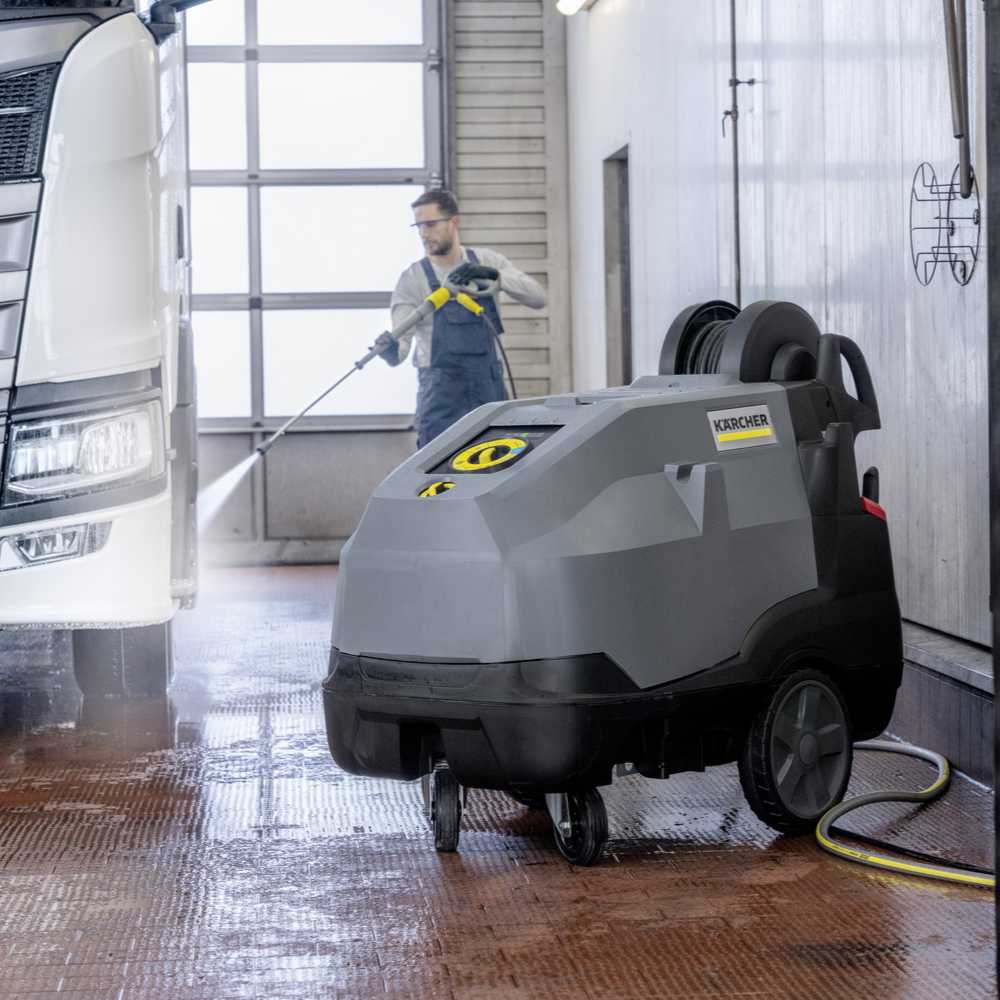 Karcher | Professional Hot Water Pressure Washer / Steam Cleaner | HDS 7/10-4 M - Image 4