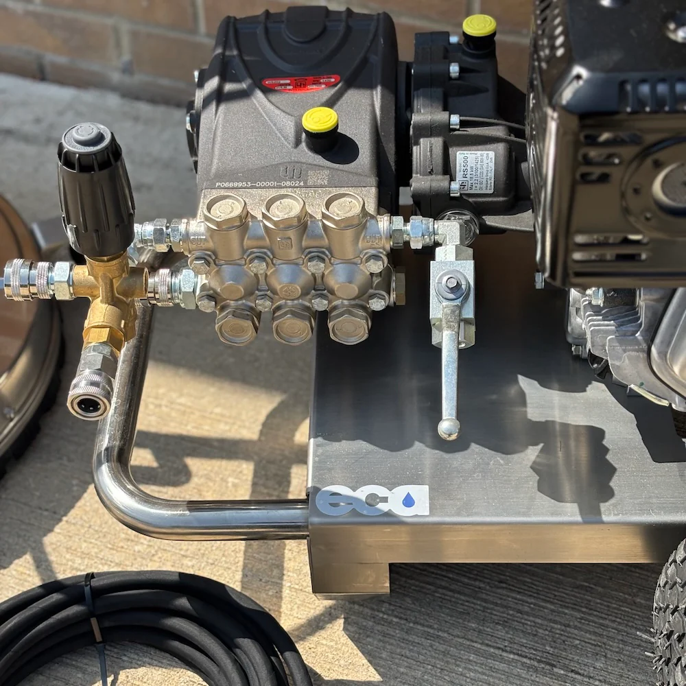 The Premium Honda Petrol Pressure Washer Bundle - Image 3